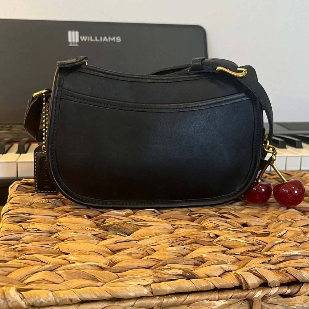 Vintage Coach Wendie Crossbody 9031 Bag Black Made in US - Picture 2 of 12